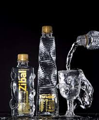 تصویر 2 از آب معدنی زیبال با بطری شفاف مناسب مصرف روزانه