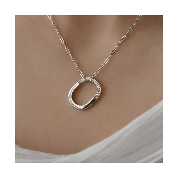 تصویر 2 از گردنبند نقره مینیمال دخترانه با جزئیات ظریف و دلنشین