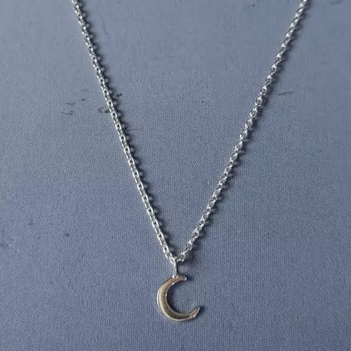 گردنبند نقره زنانه ماه سبک و خوش‌استایل برای هر موقعیت