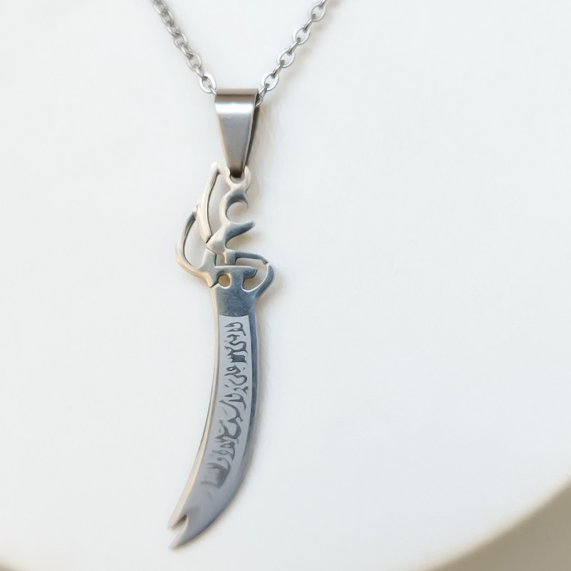 تصویر 4 از گردنبند نقره ذوالفقار زنانه با طراحی زیبا و جذاب برای همه