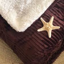 تصویر 4 از پتو خز دار با حس  ایجاد راحتی و آرامش