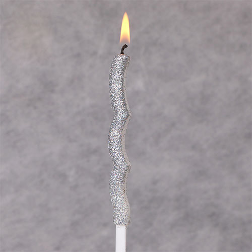 تصویر 1 از شمع قلمی با طراحی زیبا و مناسب تزیین میز جشن‌ ها