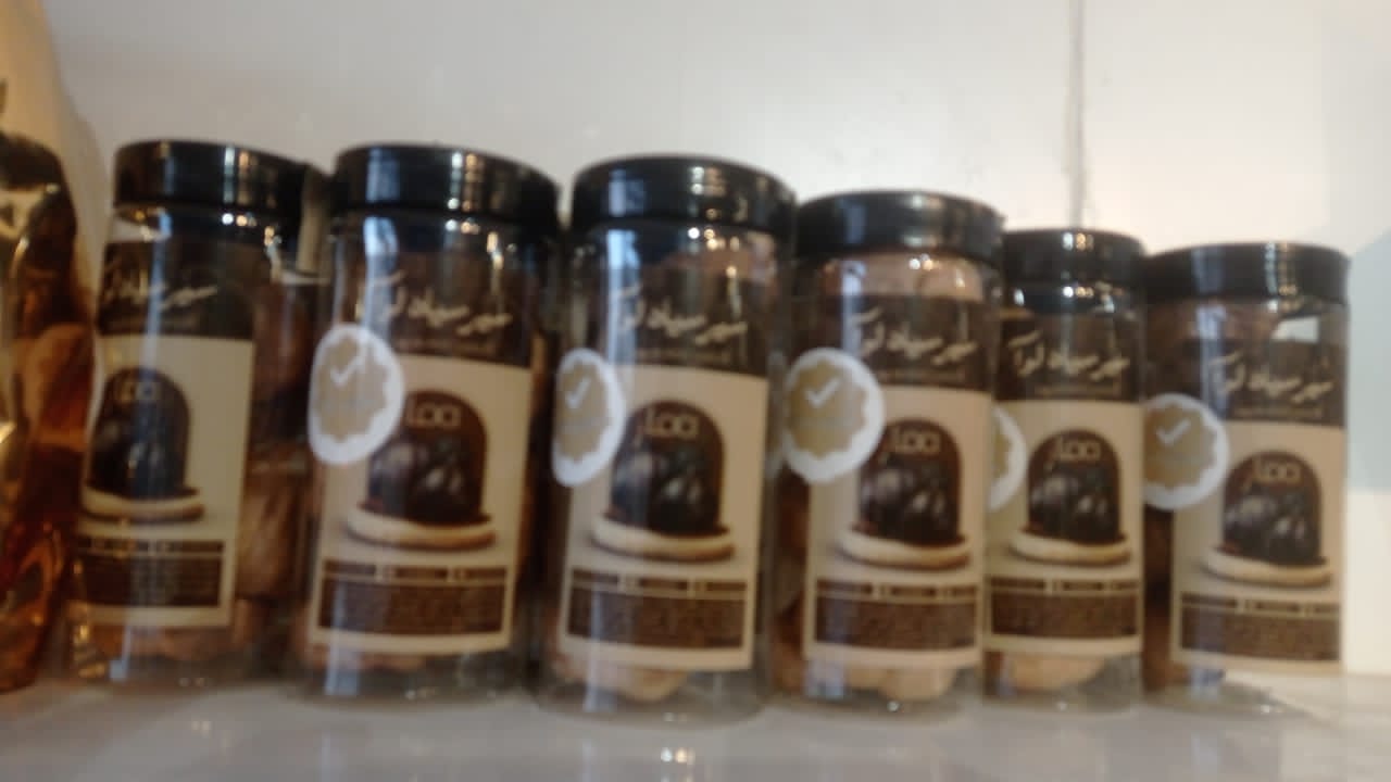 فروش سیر سیاه مرغوب و دارای سیب سلامت