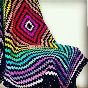 تصویر 4 از پتو قلاب بافی دست‌ ساز مناسب دکور سنتی ویژه جهیزیه