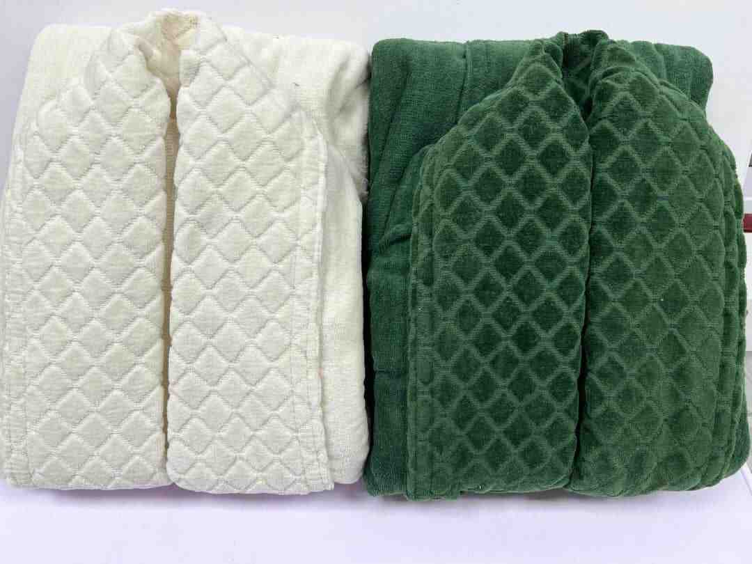 فروش عمده حوله تن پوش مارال، طرح کلاسیک، ساده وزیبا