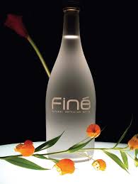 تصویر 3 از آب معدنی خوشگل با بسته‌ بندی شاداب و جذاب برای مصرف روزانه