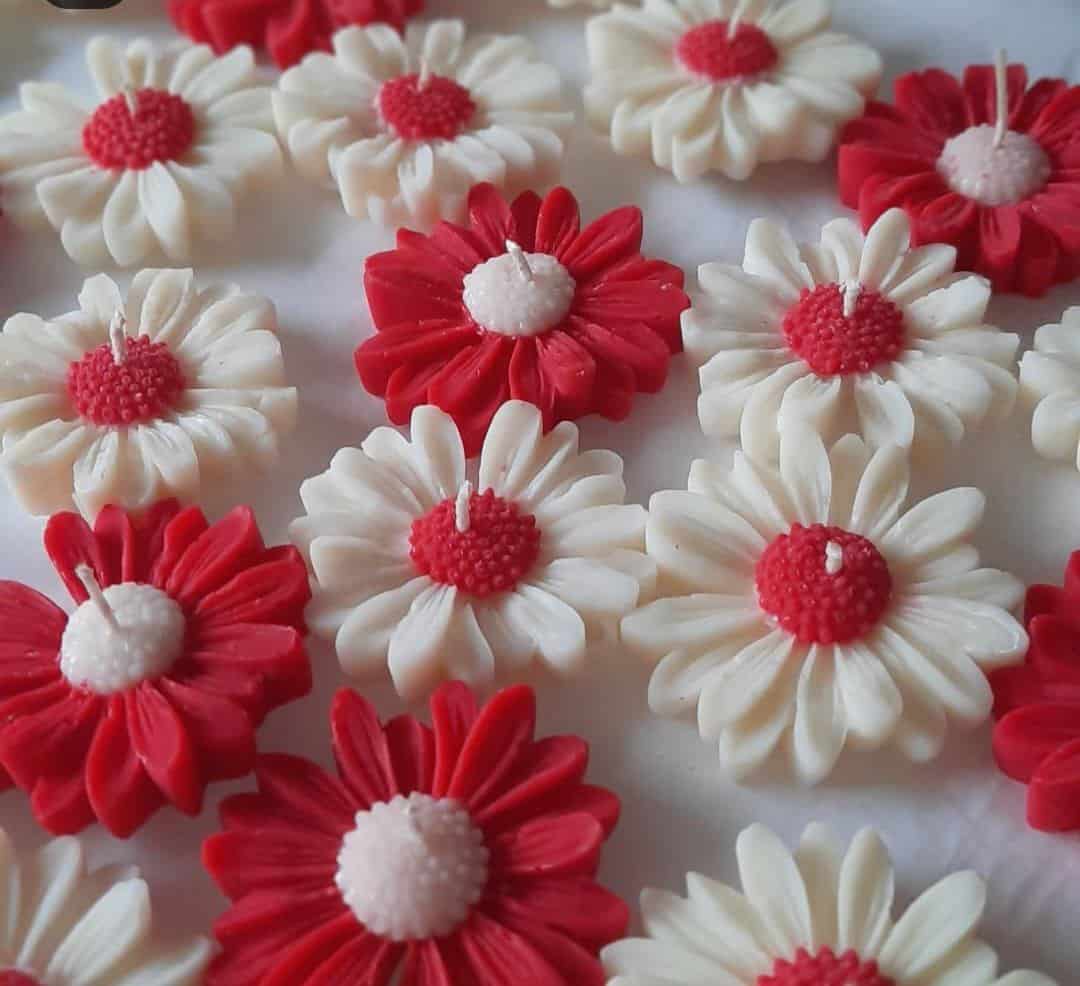 شمع گل رز شیک و چشم‌ نواز برای هدیه