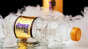 تصویر 2 از آب معدنی چشمه ناز خالص و تازه با کیفیت کنترل‌ شده