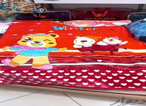 تصویر 4 از پتو دخترانه با رنگ‌ های شاد و طراحی فانتزی