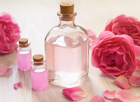 تصویر 3 از گلاب اصل دو آتیشه کاشان با عطر قوي و خلوص بالا