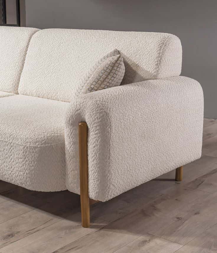 تصویر 1 از مبلمان چوب با فرم‌ های ساده و کاربردی