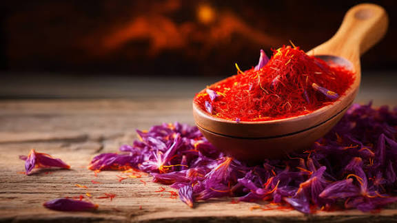 زعفران دستچین ممتاز با بافت سالم و درخشان