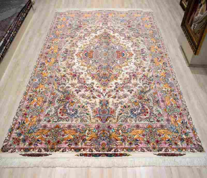 تصویر 3 از گلیم عنبران دست بافت با الهام از نقوش بومی