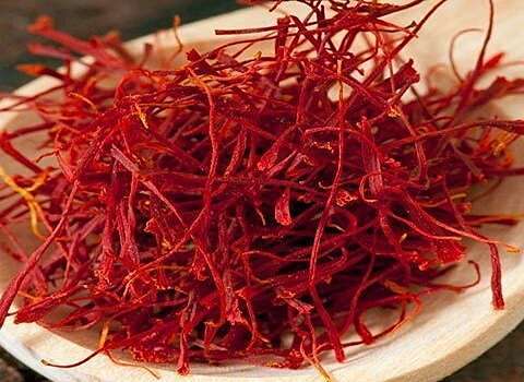 تصویر 2 از زعفران مرغوب سرگل برداشت دستی از مزارع کوهستانی