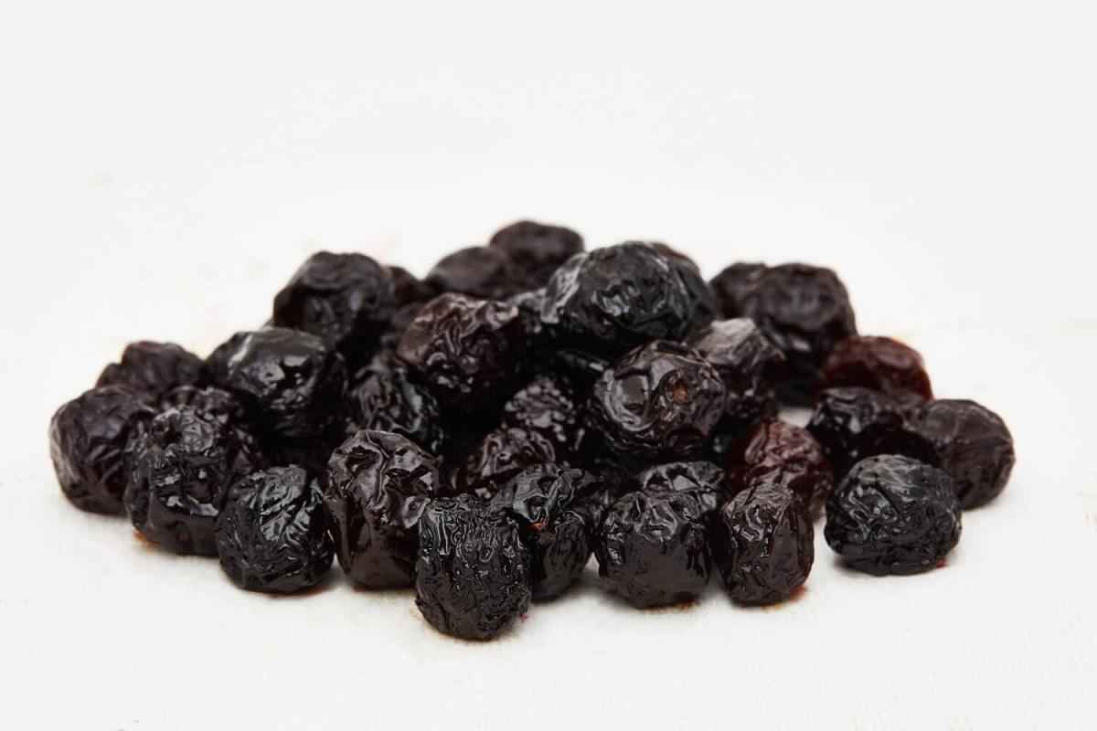 آلبالو خشک شده درجه یک مناسب مصرف روزانه