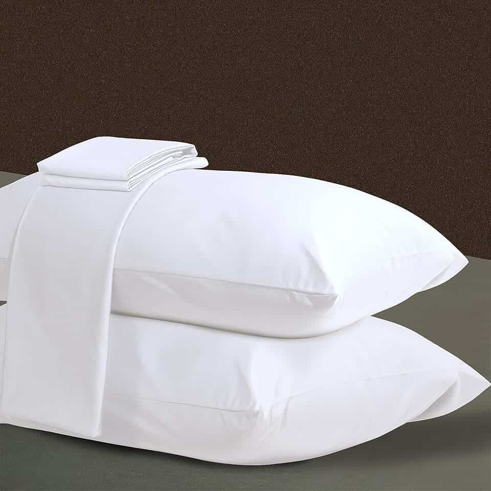 تصویر 2 از روبالشتی طوسی صورتی با ترکیبی هماهنگ از رنگ‌ های ملایم و آرامش‌ بخش