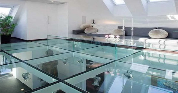 تصویر 3 از کفپوش شیشه‌ ای مقاوم با طراحی مدرن و مینیمال