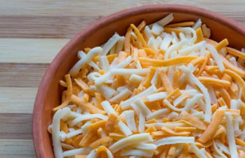 تصویر 1 از پنیر پیتزا مطهر با طعم ملایم و دلپذیر