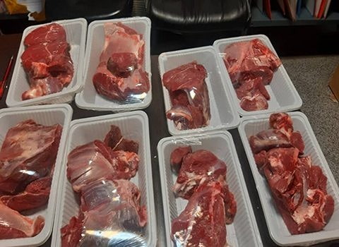 تصویر 1 از گوشت گوسفندی یخی تازه و نرم آماده مصرف فوری