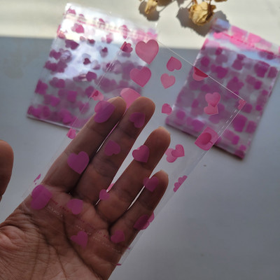 تصویر 1 از نایلون چسب دار برای بسته‌ بندی هدایا و محصولات ویژه