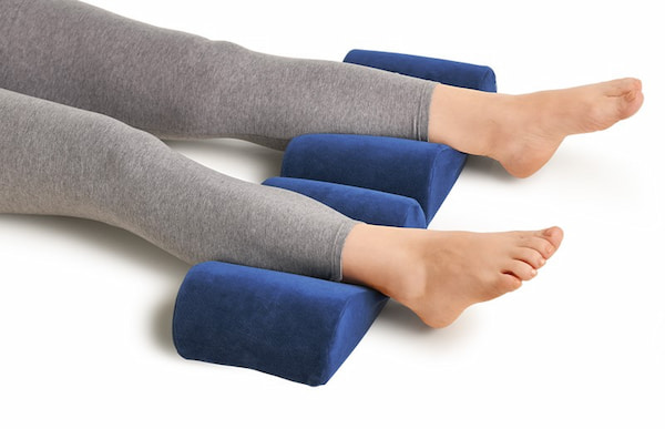 تصویر 1 از انواع بالشت زیر زانو با قابلیت حفظ حالت و عدم تغییر شکل