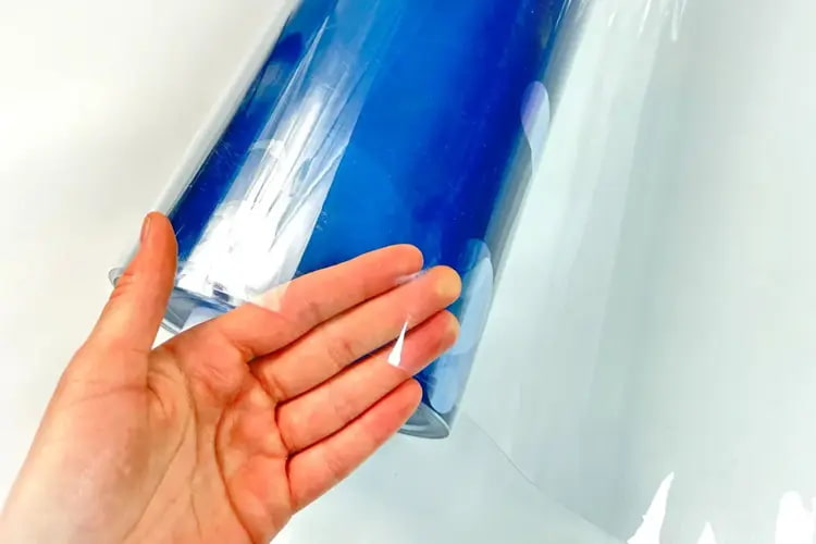 تصویر 1 از نایلون رومیزی برای محافظت از سطوح در برابر لکه ها