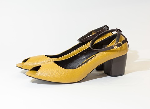 تصویر 4 از کفش چرم جلو باز مناسب فصول گرم