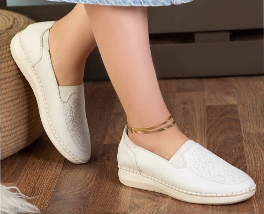 تصویر 3 از کفش چرم سفید زنانه با کفی استاندارد و رویه طبیعی