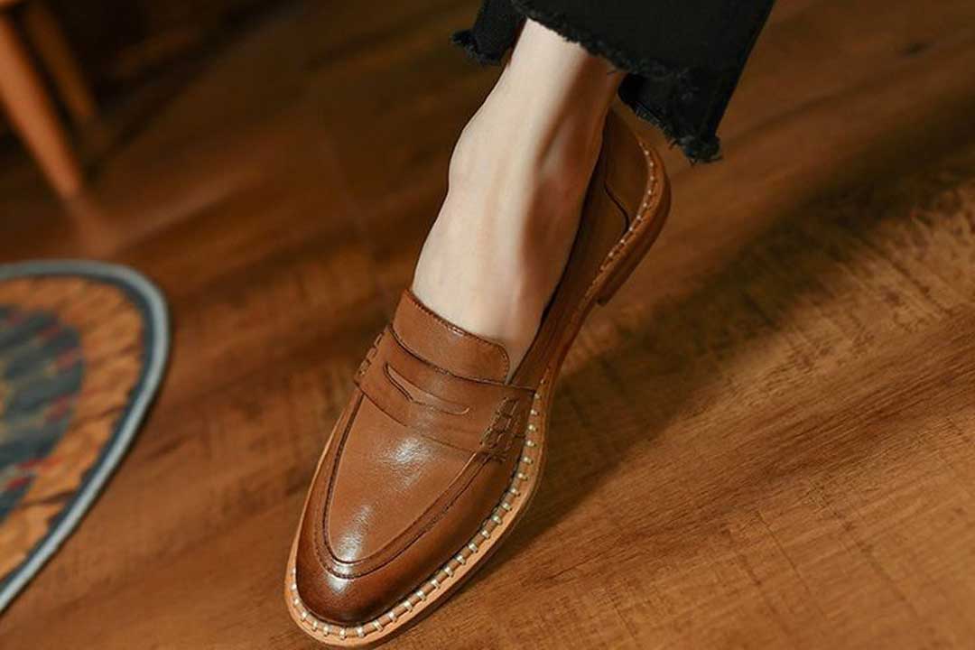 کفش چرم دخترانه شیک با طراحی و کیفیت متمایز