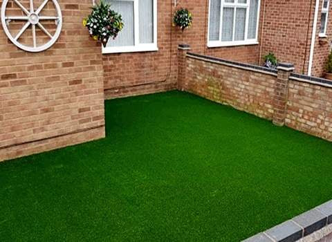 چمن مصنوعی برای حیاط نرم و طبیعی