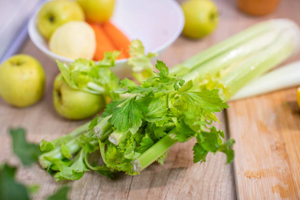 تصویر 3 از کرفس سبز تازه مناسب تهیه آب سبزیجات طبیعی