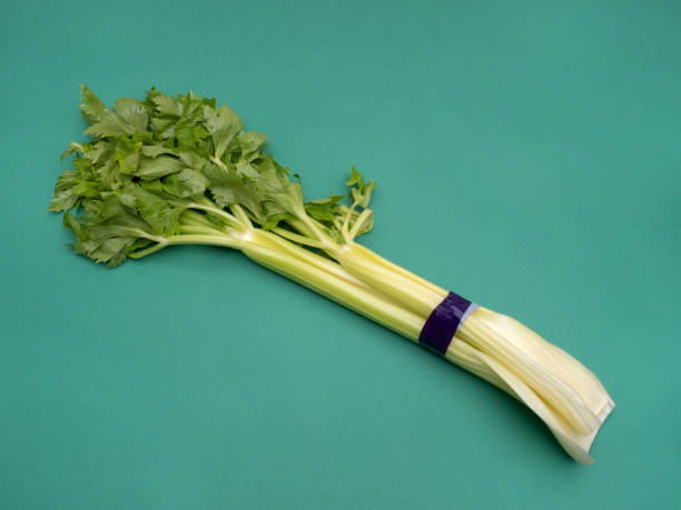 تصویر 1 از کرفس سبز تازه مناسب تهیه آب سبزیجات طبیعی