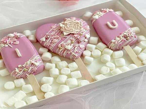 بستنی خشک عروسکی طراحی‌ فانتزی تک‌ بسته