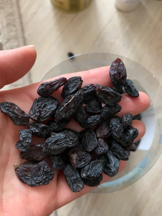 تصویر 4 از مویز صادراتی بوشهر دانه‌ های یکدست و یکنواخت برای بسته‌ بندی صادراتی