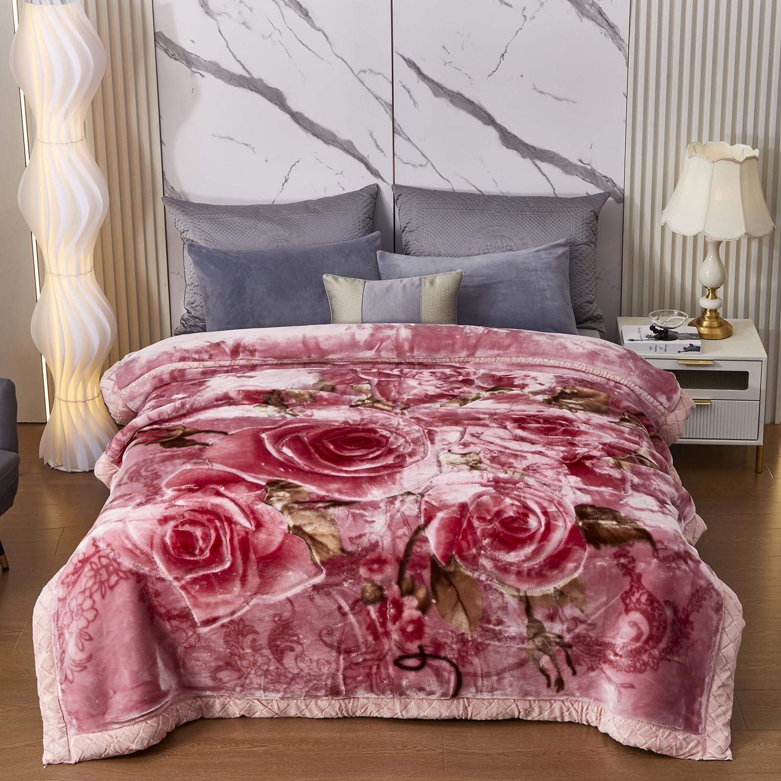 تصویر 2 از پتو روتختی صورتی شیک و مدرن مناسب دکوراسیون اتاق خواب