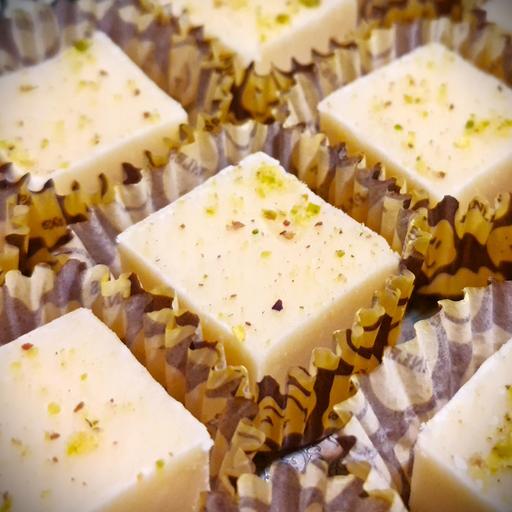 بستنی خشک کره ای فرآوری شده با طعم منحصر به فرد