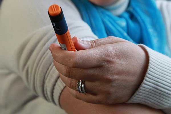 سرنگ نمونه گیری خون با دقت کنترل شده و کاربری مطمئن