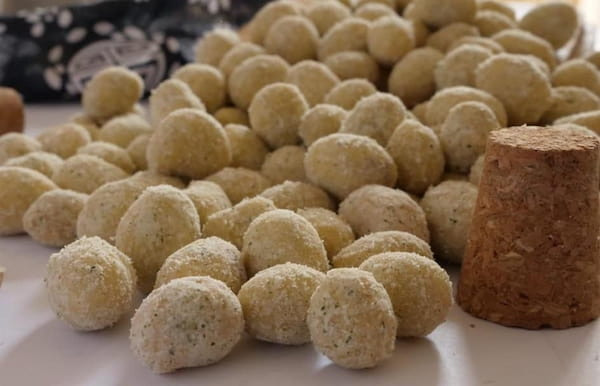 تصویر 3 از بادام زمینی روکش دار تبریز با طعم اصیل و ویژه