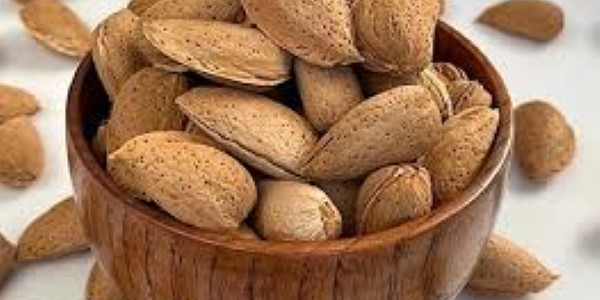 تصویر 1 از بادام مامایی درجه یک با دانه های یکدست بزرگ مناسب میان وعده