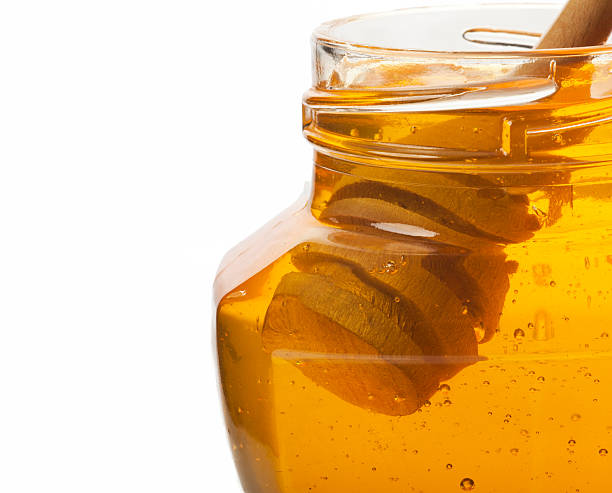 تصویر 4 از عسل سیاه خراسان یکی از خاص‌ ترین و مقوی‌ ترین انواع عسل طبیعی