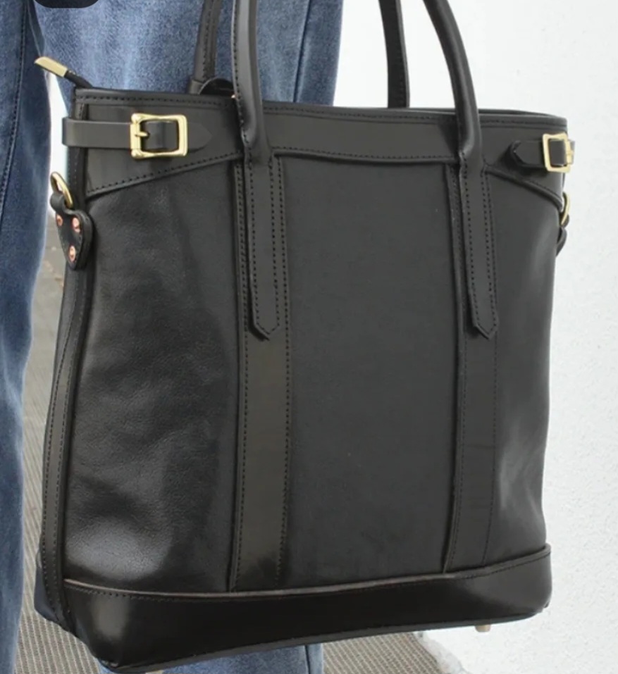 کیف دوشی زنانه چرم دستدوز در فروش فوق العاده