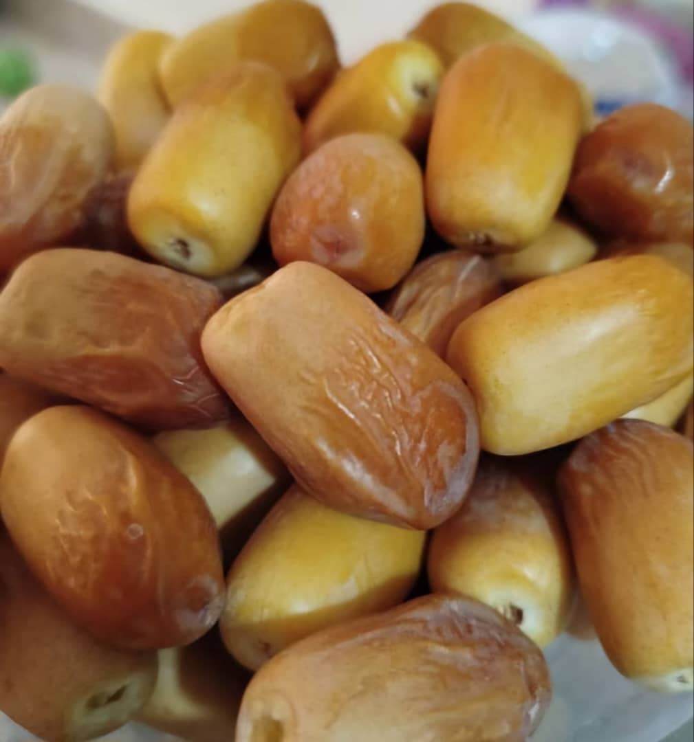 بهترین خرما زاهدی درجه یک داخلی صادراتی قیمت مناسب کیفیت عالی