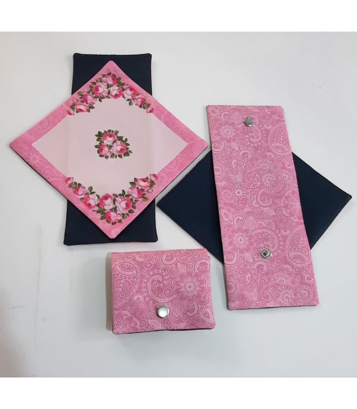 تصویر 2 از جانماز جیبی ساده تاشو و حمل آسان برای مسافرت