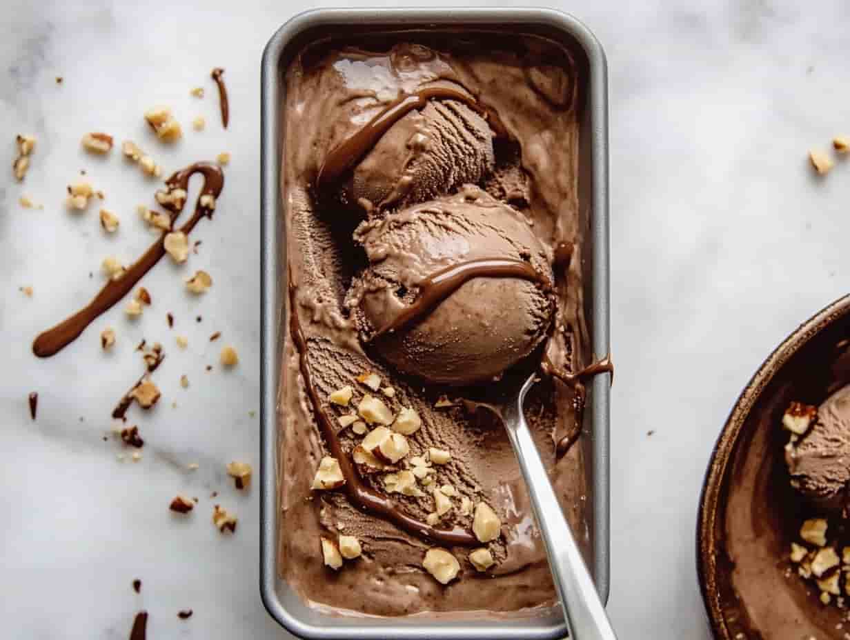 تصویر 4 از بستنی نوتلا فندوقی با پوشش شکلاتی و مغز نوتلا