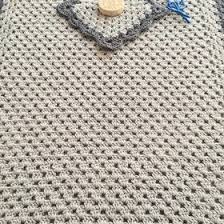 سجاده بافتنی سبک‌ وزن با پوشش نرم