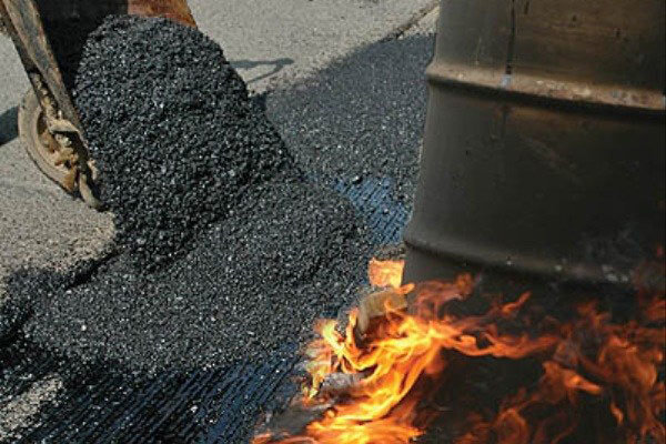 قیر بلوچ پاسارگاد مناسب راه‌ سازی