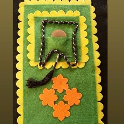 تصویر 4 از جانماز نمدی سبک‌ وزن با طراحی ساده