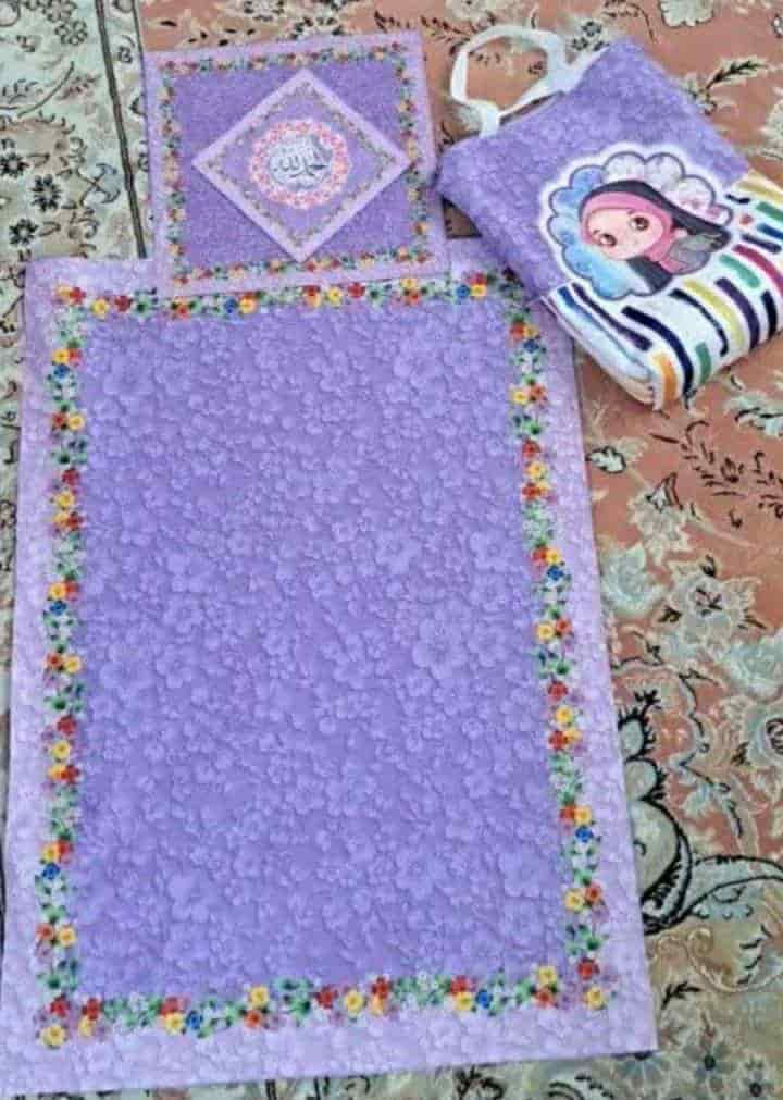 سجاده کوچک دخترانه با الگو ها و طرح های رنگارنگ
