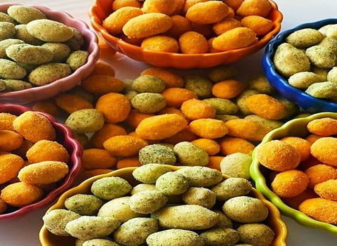 تصویر 3 از بادام زمینی رنگارنگ انتخابی جذاب و خوش مزه