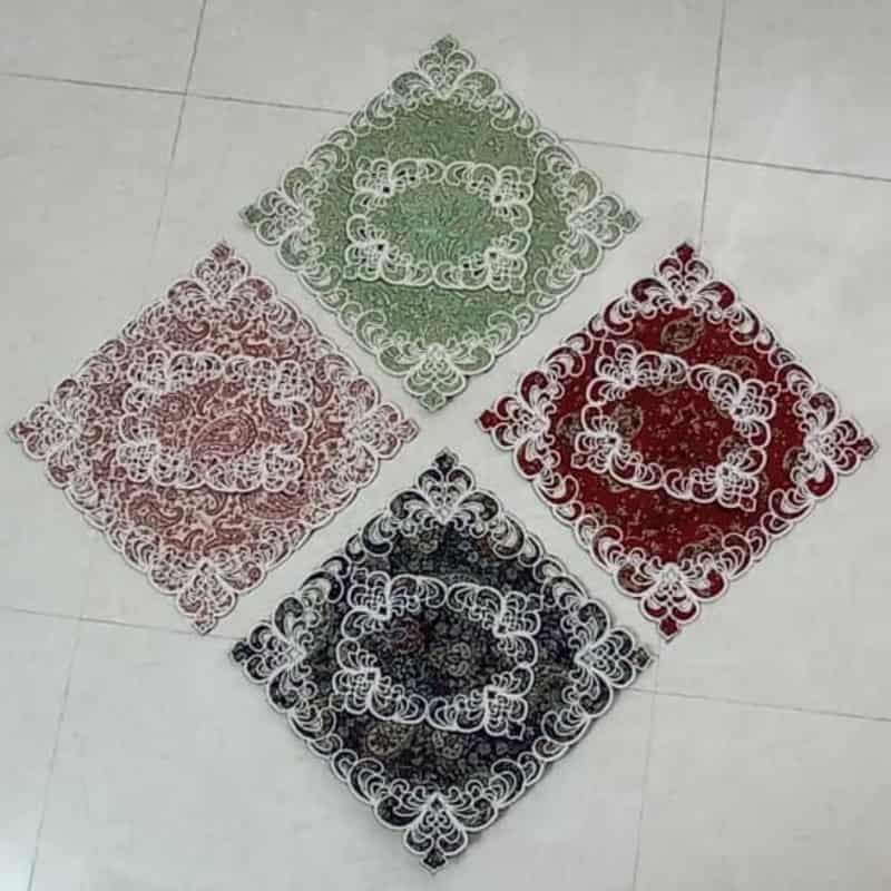 سجاده قشنگ با پارچه‌ های مرغوب و نقش‌ های فاخر